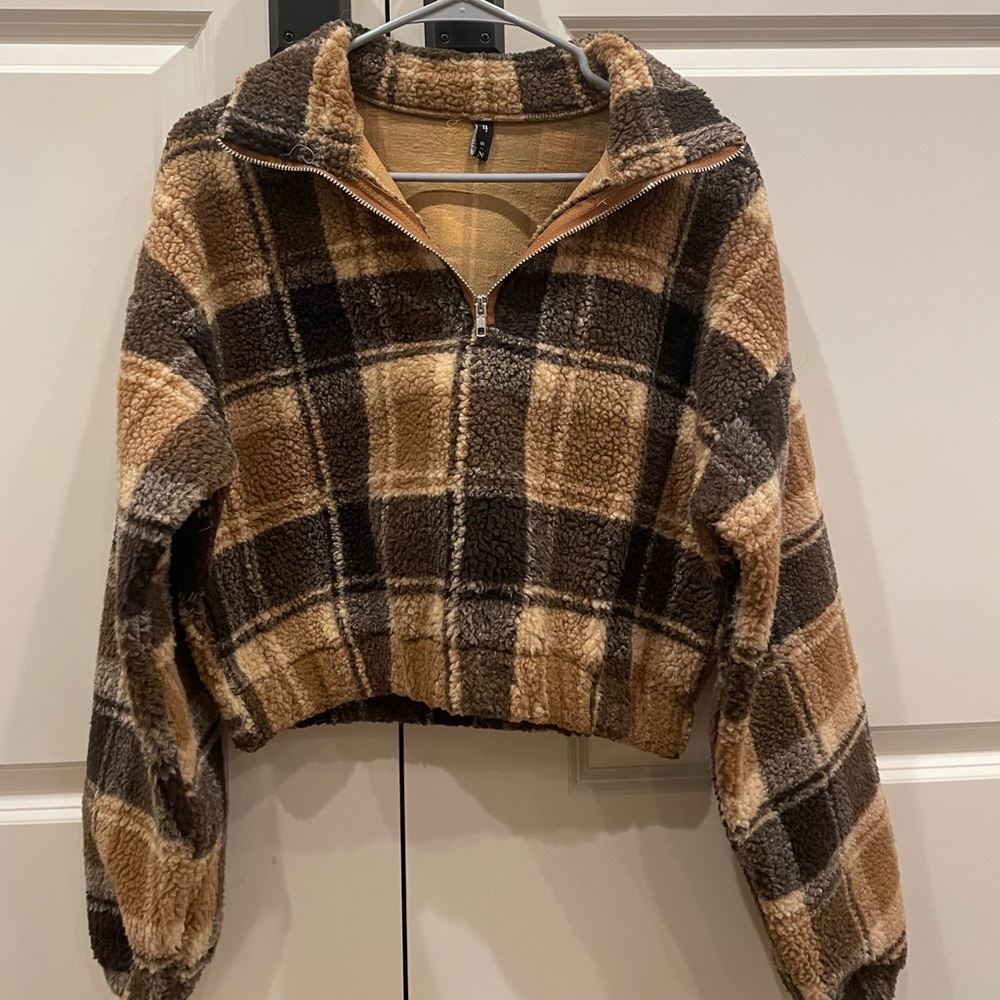 Hailey Bieber styled quarter zip sweater.